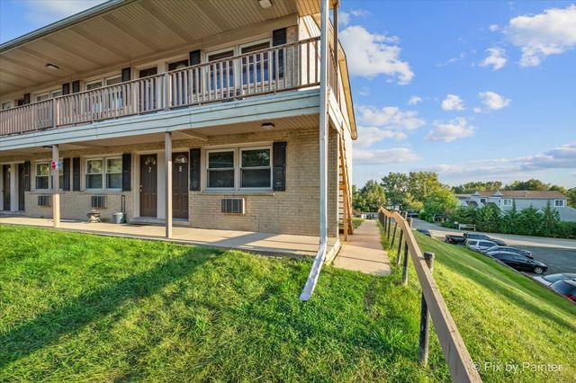 821 Bode Road 8, Elgin, IL 60120