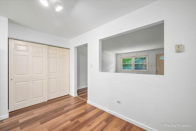 821 Bode Road 8, Elgin, IL 60120