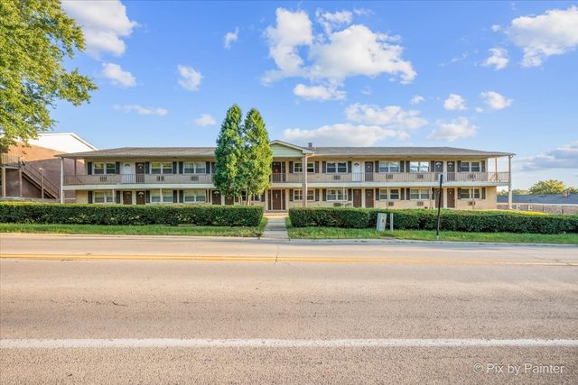821 Bode Road 8, Elgin, IL 60120