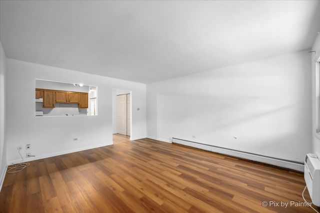 821 Bode Road 8, Elgin, IL 60120
