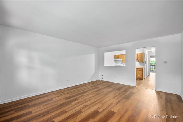 821 Bode Road 8, Elgin, IL 60120