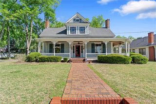 1019 College Avenue NW, Conyers, GA 30012