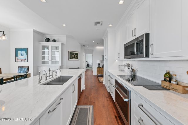 1431 RIVERPLACE Boulevard 1410, Jacksonville, FL 32207