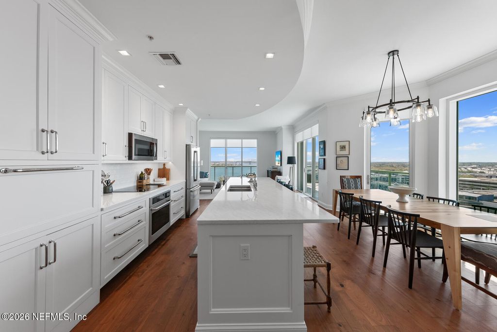 1431 RIVERPLACE Boulevard 1410, Jacksonville, FL 32207