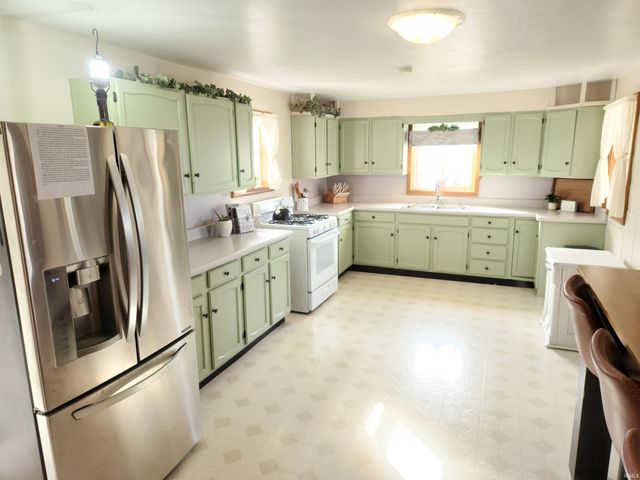 7335 W 850 N, Etna Green, IN 46524