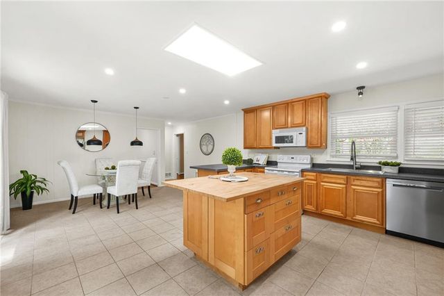 3657 Chavers Place, Stone Mountain, GA 30083