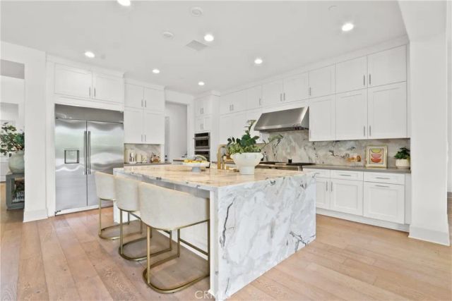 17382 Burrows, Huntington Beach, CA 92649