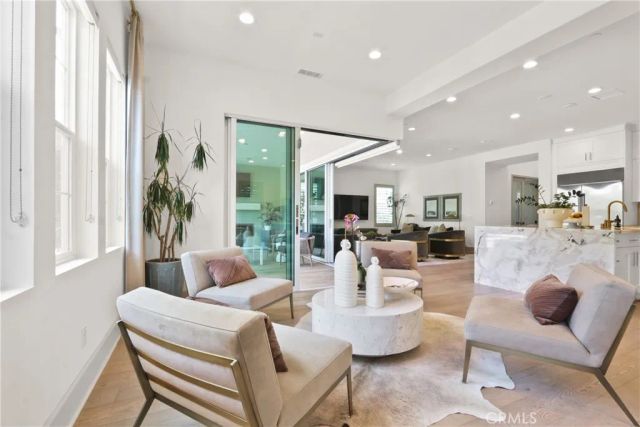 17382 Burrows, Huntington Beach, CA 92649