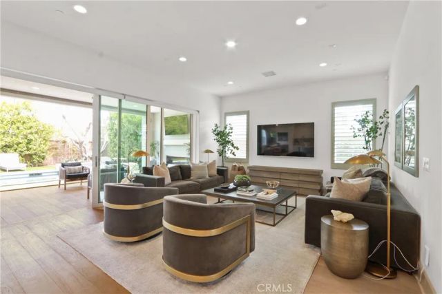 17382 Burrows, Huntington Beach, CA 92649