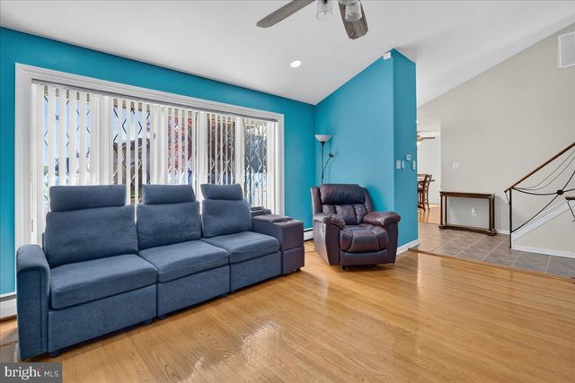 2113 LOTT AVE, Philadelphia, PA 19115
