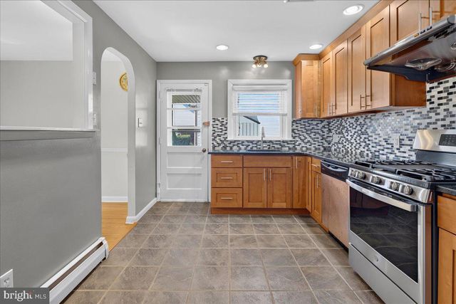 2113 LOTT AVE, Philadelphia, PA 19115