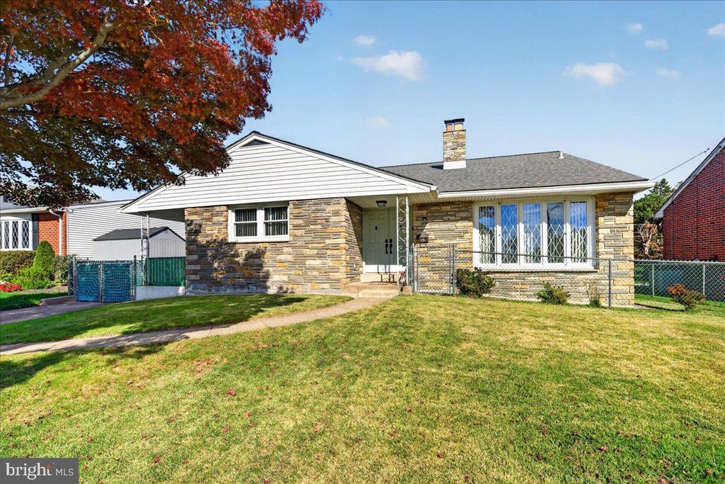 2113 LOTT AVE, Philadelphia, PA 19115