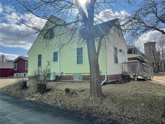 755 Chestnut Street, Dawson, MN 56232