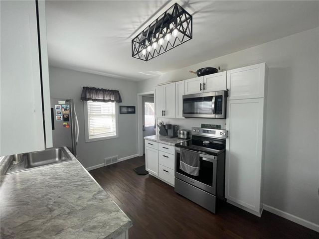 755 Chestnut Street, Dawson, MN 56232