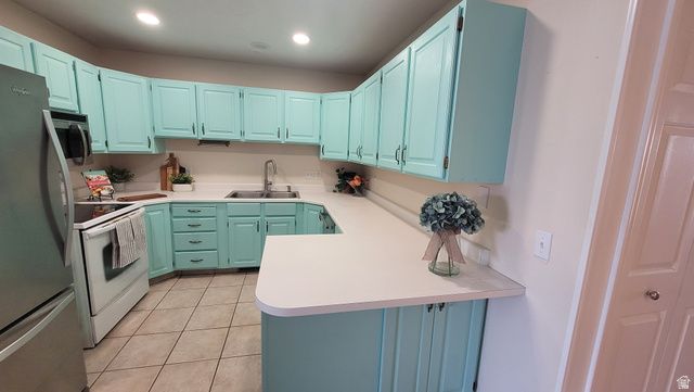 3241 S PLUM TREE LN, Bountiful, UT 84010