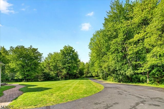 16 Wilson Rd, West Amwell Twp., NJ 08530
