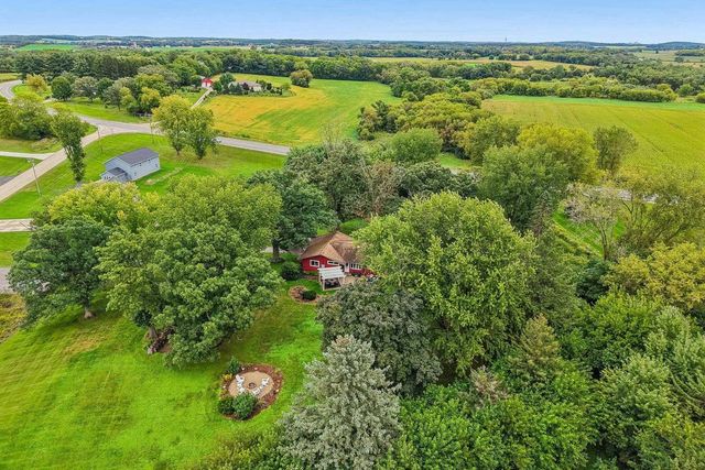 W7255 Weber Road, Lake Mills, WI 53551