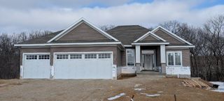 3055 Ridgeview Circle, Coralville, IA 52241