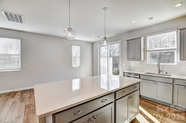 6106 Vasey Street, Charlotte, NC 28269