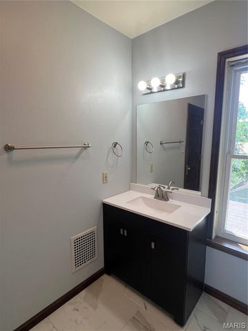 2107 Alameda Avenue, Maplewood, MO 63143