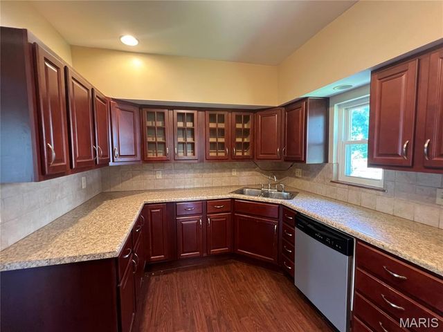 2107 Alameda Avenue, Maplewood, MO 63143