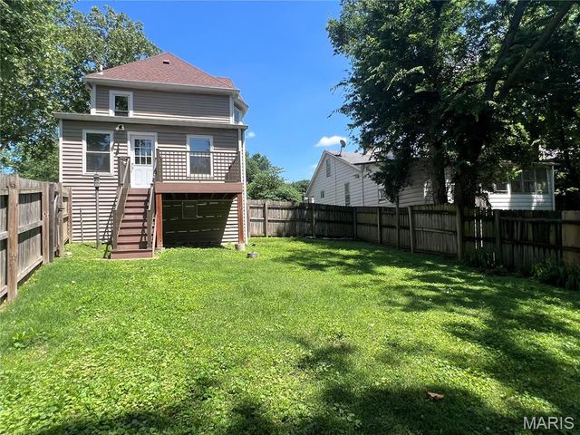 2107 Alameda Avenue, Maplewood, MO 63143