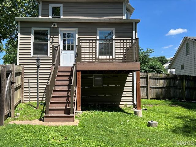 2107 Alameda Avenue, Maplewood, MO 63143