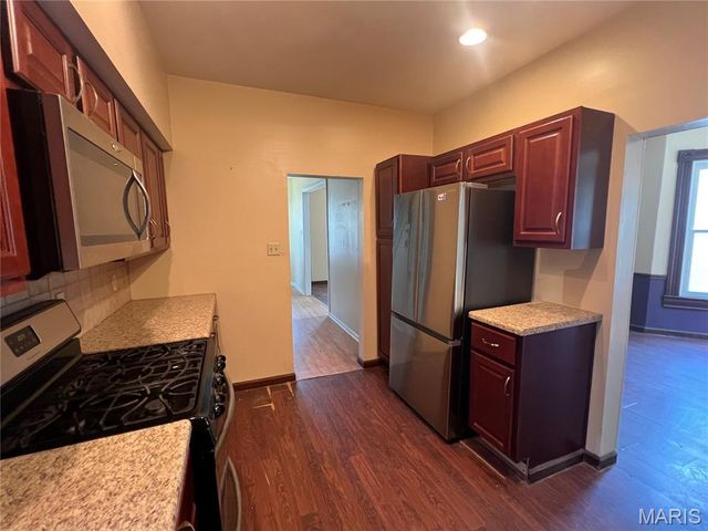 2107 Alameda Avenue, Maplewood, MO 63143