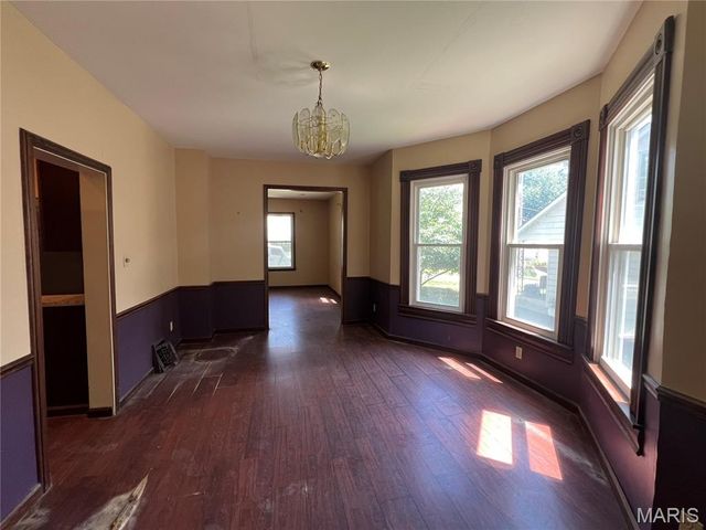 2107 Alameda Avenue, Maplewood, MO 63143