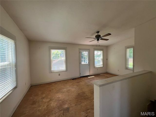 2107 Alameda Avenue, Maplewood, MO 63143