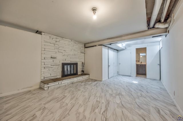 1709 SW 26th ST, Topeka, KS 66611