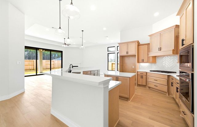 9722 Roaring River Falls Lane, Porter, TX 77365