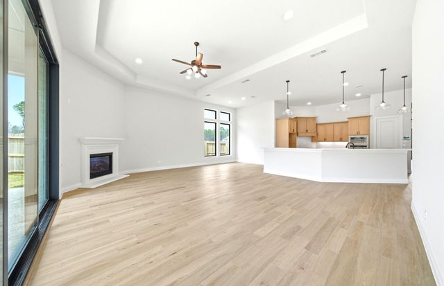 9722 Roaring River Falls Lane, Porter, TX 77365