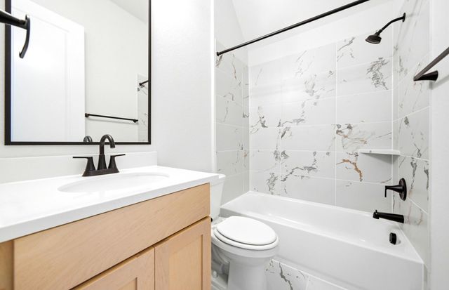 9722 Roaring River Falls Lane, Porter, TX 77365