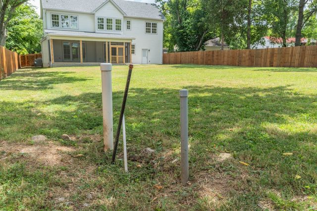 3011 Harlin Dr, Nashville, TN 37211