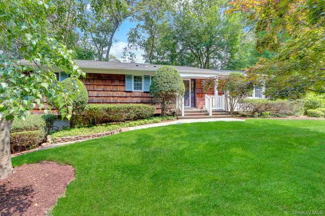 9 Pleasant Drive, East Setauket, NY 11733