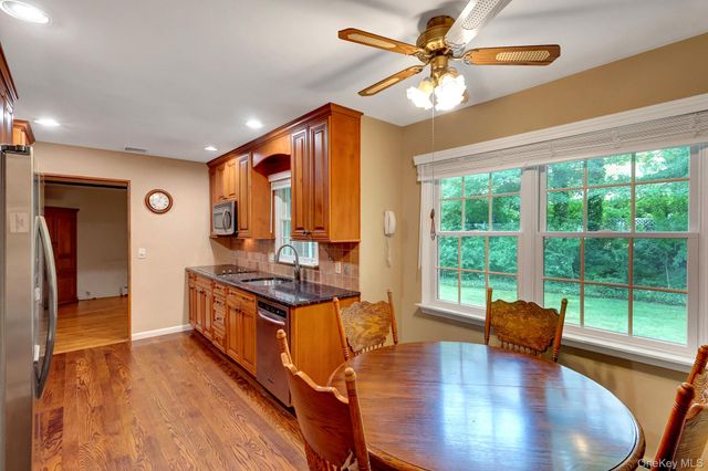 9 Pleasant Drive, East Setauket, NY 11733