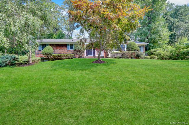 9 Pleasant Drive, East Setauket, NY 11733