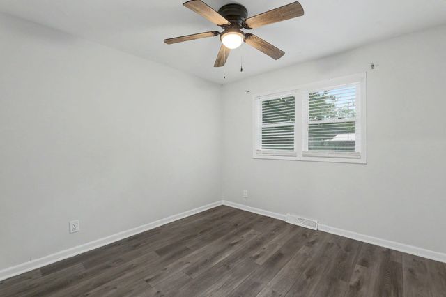 1819 N Westridge, Wichita, KS 67203
