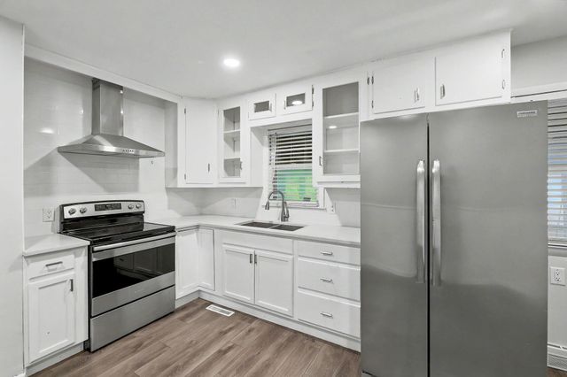 1819 N Westridge, Wichita, KS 67203