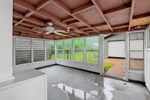 1819 N Westridge, Wichita, KS 67203