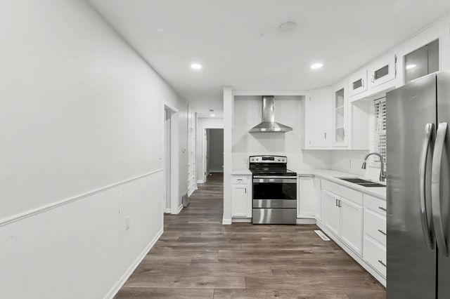 1819 N Westridge, Wichita, KS 67203