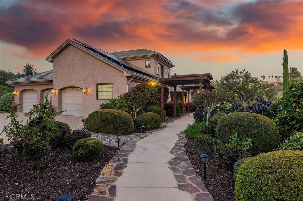 Image 8 of property listing at 3221 Integrity, Fallbrook, CA 92028