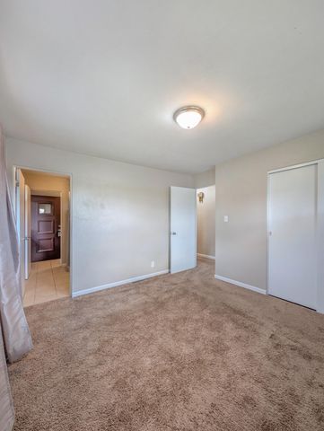 8820 Calumet Avenue, Munster, IN 46321