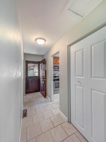 8820 Calumet Avenue, Munster, IN 46321