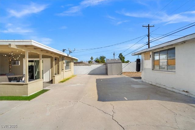 1800 Walnut Avenue, Las Vegas, NV 89101