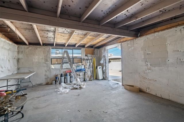 1800 Walnut Avenue, Las Vegas, NV 89101