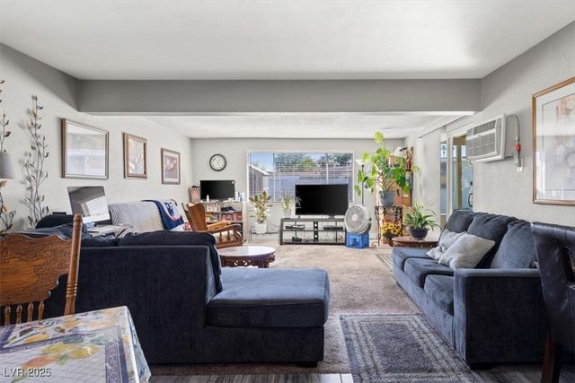 1800 Walnut Avenue, Las Vegas, NV 89101