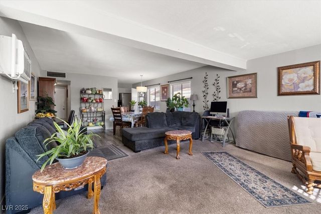 1800 Walnut Avenue, Las Vegas, NV 89101