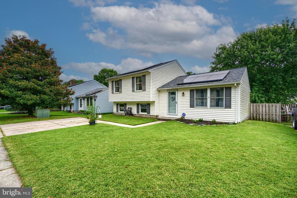 12 FREEDOM CT, Middle River, MD 21220
